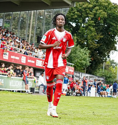 16yo Nigerian left-back trains with Bayern Munich first team ahead of Gladbach clash